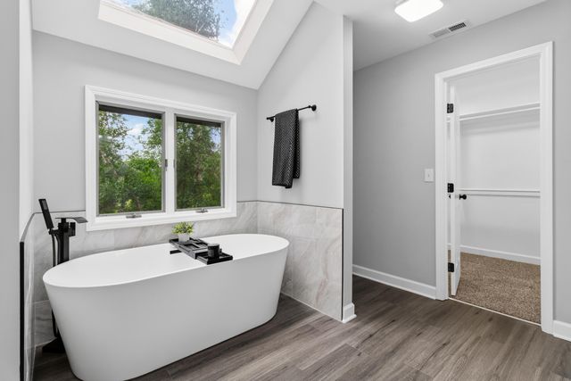 3807 Waxwing Court, Valparaiso, IN 46383