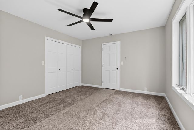 3807 Waxwing Court, Valparaiso, IN 46383