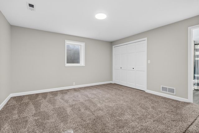 3807 Waxwing Court, Valparaiso, IN 46383