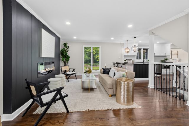 3807 Waxwing Court, Valparaiso, IN 46383
