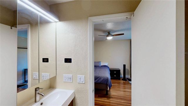 623 SAINT JOHNS COURT 623, Winter Park, FL 32792