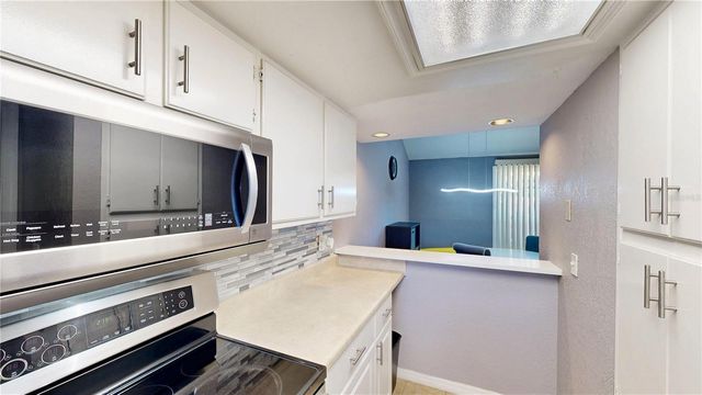 623 SAINT JOHNS COURT 623, Winter Park, FL 32792