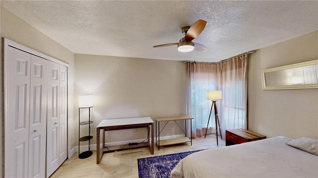 623 SAINT JOHNS COURT 623, Winter Park, FL 32792