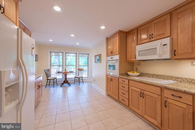 7041 CINDY LN, Annandale, VA 22003