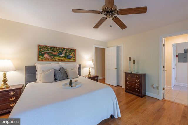 7041 CINDY LN, Annandale, VA 22003