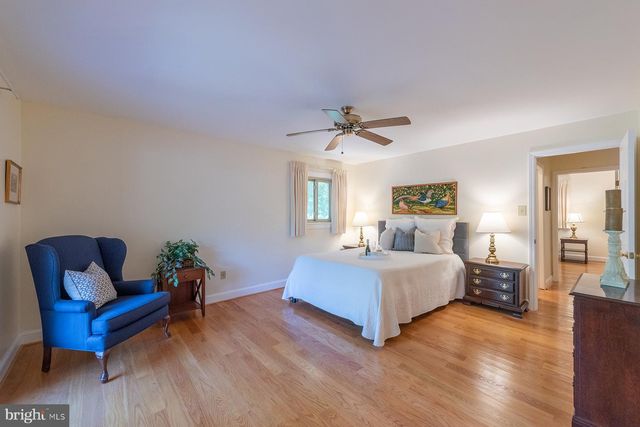 7041 CINDY LN, Annandale, VA 22003