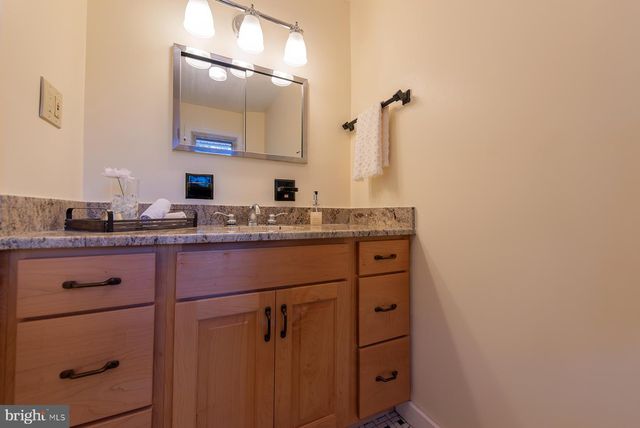 7041 CINDY LN, Annandale, VA 22003