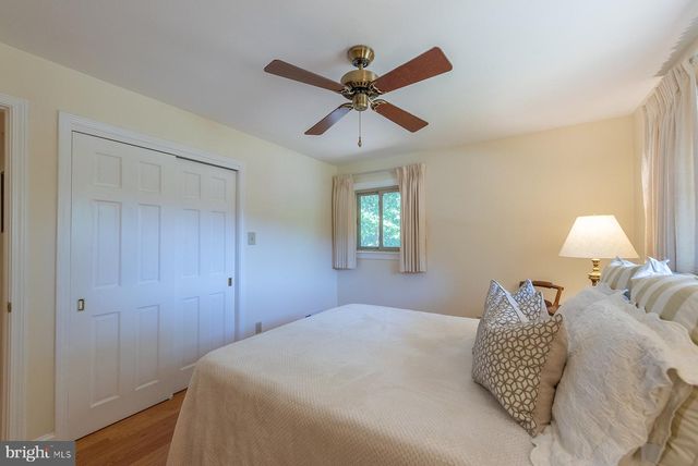 7041 CINDY LN, Annandale, VA 22003
