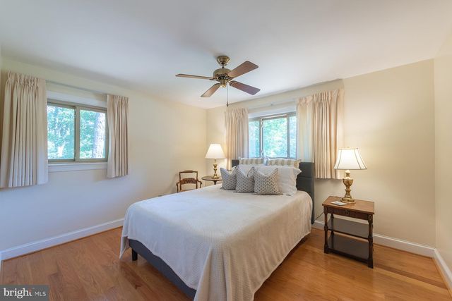 7041 CINDY LN, Annandale, VA 22003