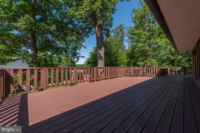 7041 CINDY LN, Annandale, VA 22003