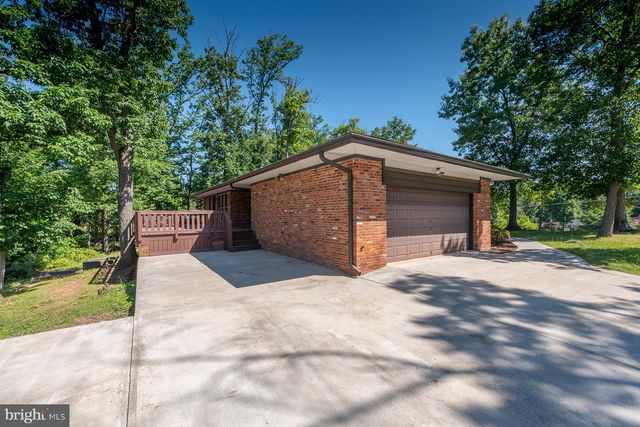 7041 CINDY LN, Annandale, VA 22003