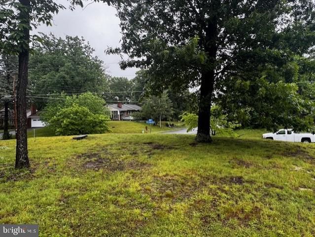 7041 CINDY LN, Annandale, VA 22003