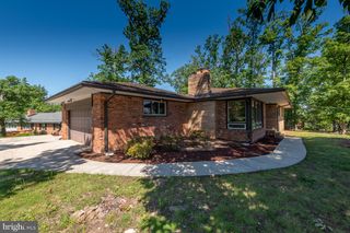 7041 CINDY LN, Annandale, VA 22003