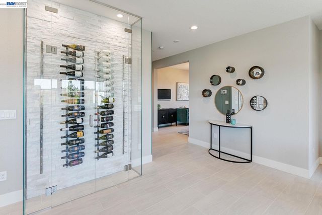 1312 Parkcrest Circle, Manteca, CA 95336