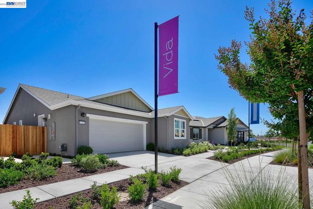 1312 Parkcrest Circle, Manteca, CA 95336