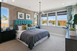1312 Parkcrest Circle, Manteca, CA 95336