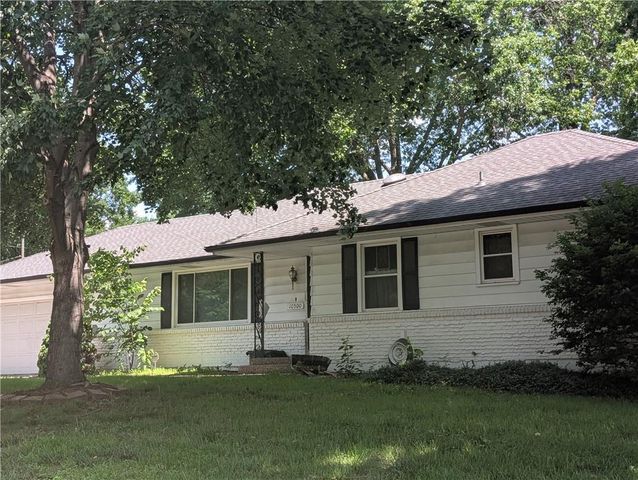 10500 E 79th Terrace, Raytown, MO 64138
