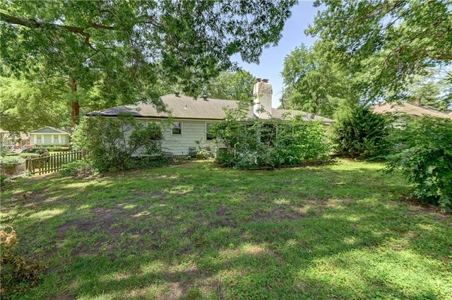 10500 E 79th Terrace, Raytown, MO 64138