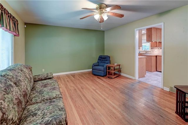 10500 E 79th Terrace, Raytown, MO 64138