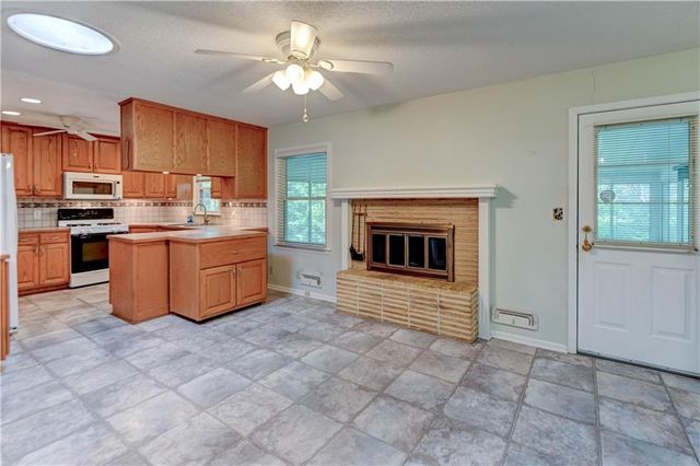 10500 E 79th Terrace, Raytown, MO 64138
