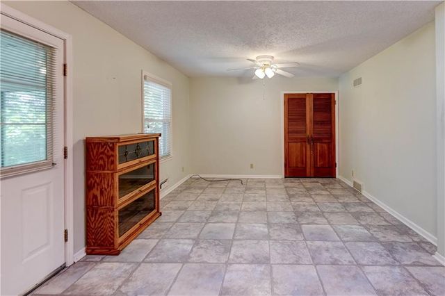 10500 E 79th Terrace, Raytown, MO 64138