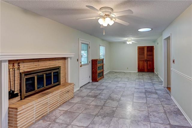 10500 E 79th Terrace, Raytown, MO 64138