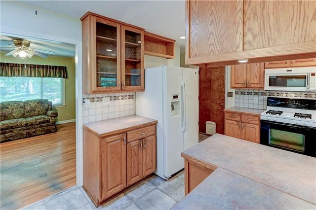 10500 E 79th Terrace, Raytown, MO 64138