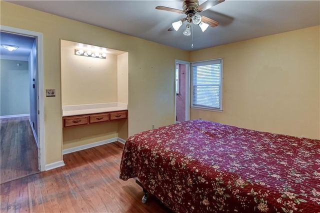 10500 E 79th Terrace, Raytown, MO 64138