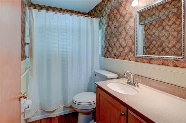10500 E 79th Terrace, Raytown, MO 64138