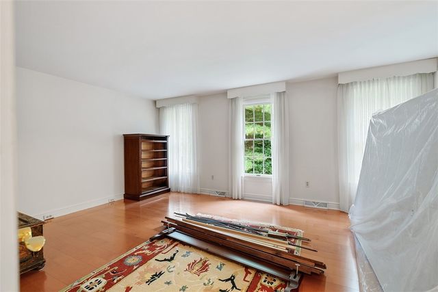 315 Kingsberry Cir, Mt Lebanon, PA 15234