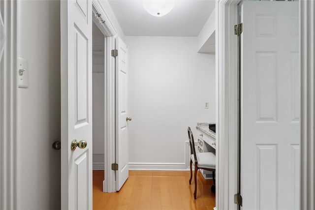 315 Kingsberry Cir, Mt Lebanon, PA 15234