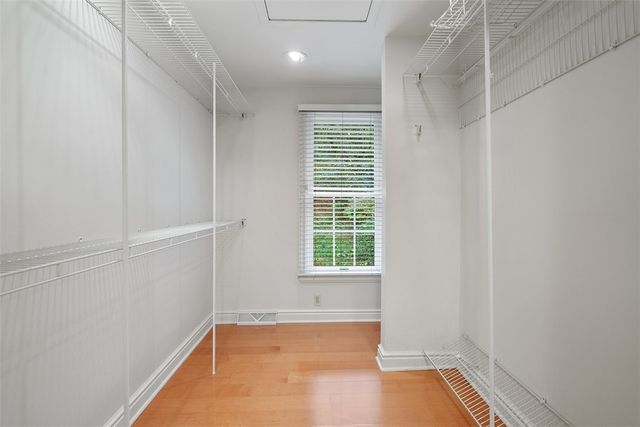 315 Kingsberry Cir, Mt Lebanon, PA 15234