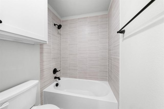 124 Lila Lake Drive, Waxahachie, TX 75165