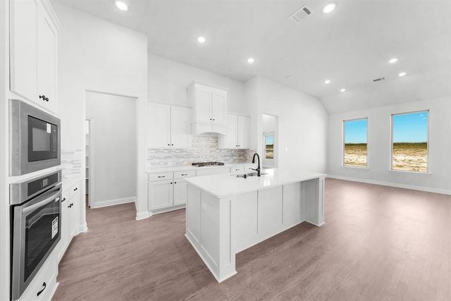 124 Lila Lake Drive, Waxahachie, TX 75165