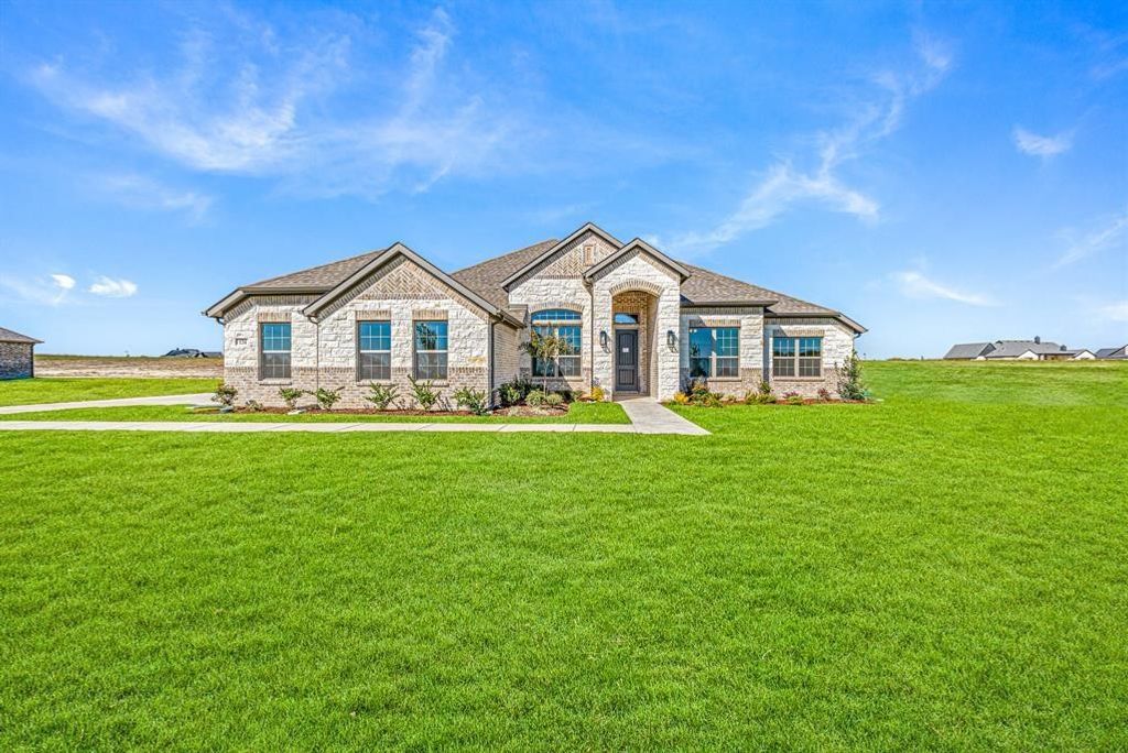124 Lila Lake Drive, Waxahachie, TX 75165