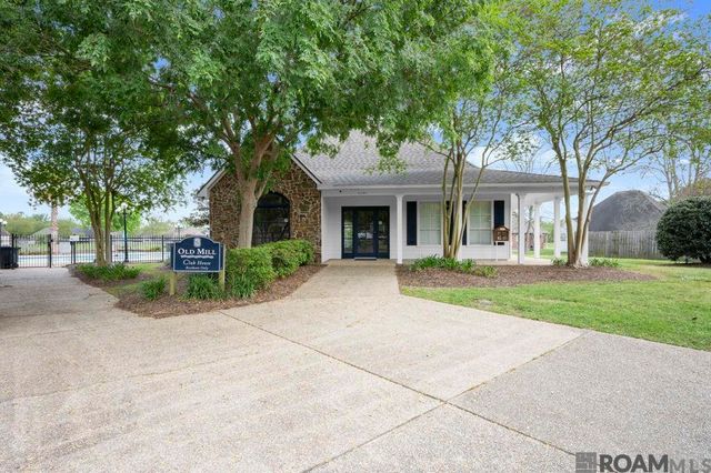 12389 Old Mill Dr, Geismar, LA 70734