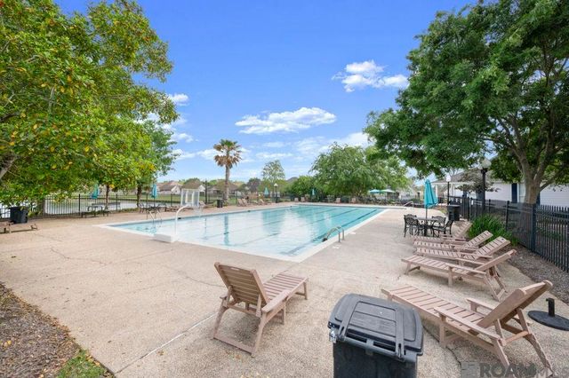 12389 Old Mill Dr, Geismar, LA 70734
