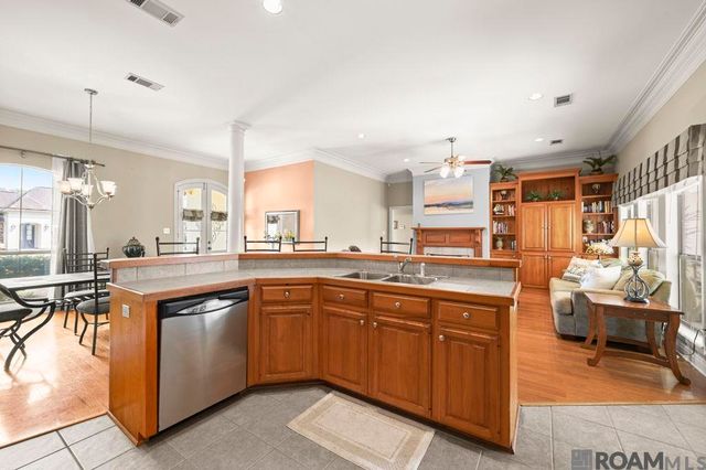 12389 Old Mill Dr, Geismar, LA 70734