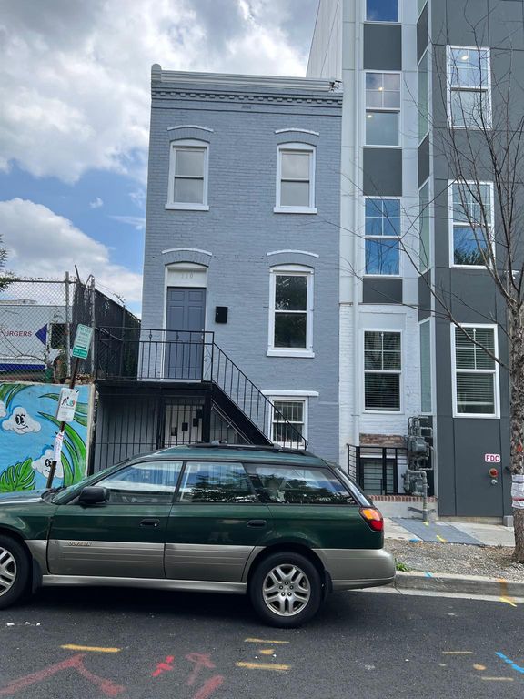 710 GIRARD ST NW, Washington, DC 20001