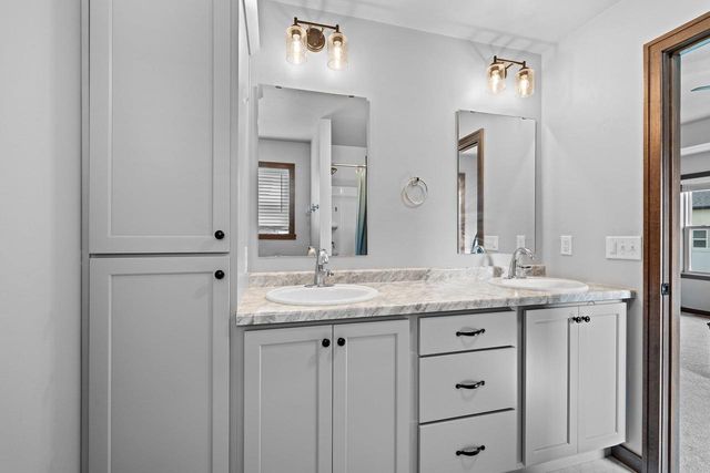 2529 MEYER WAY, De Pere, WI 54115