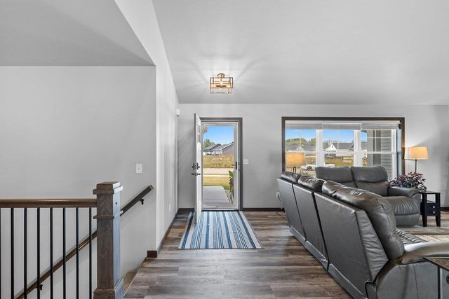 2529 MEYER WAY, De Pere, WI 54115