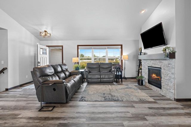 2529 MEYER WAY, De Pere, WI 54115