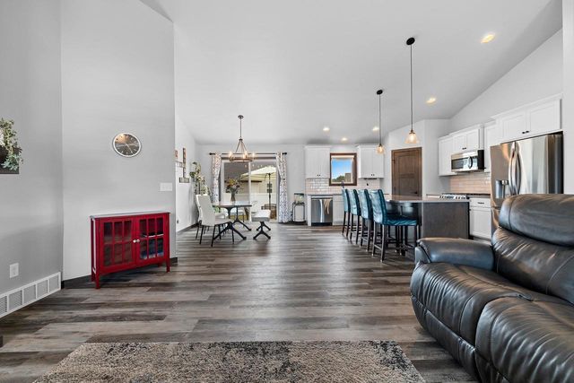 2529 MEYER WAY, De Pere, WI 54115