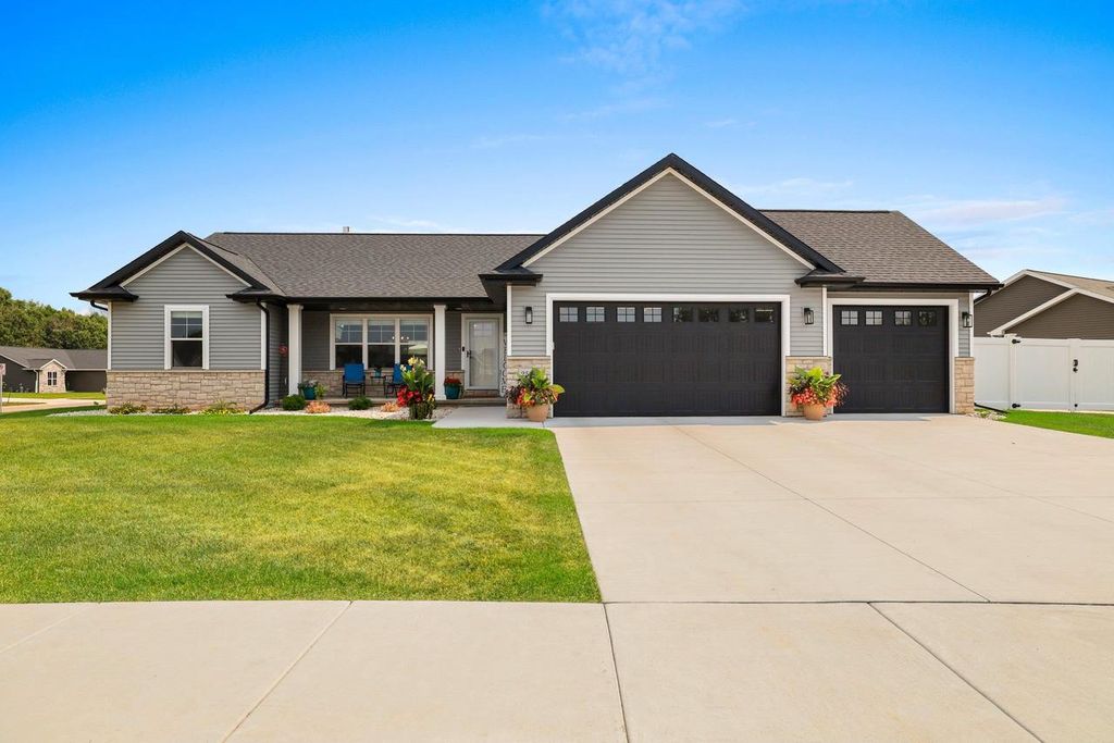 2529 MEYER WAY, De Pere, WI 54115