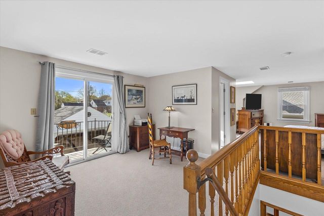 8115 Whitney ROAD, Fox Point, WI 53217