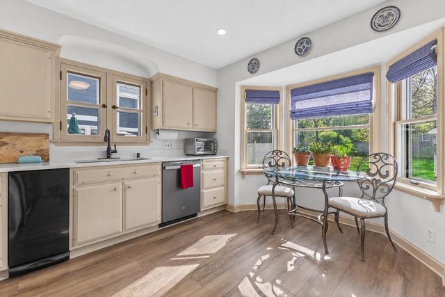 8115 Whitney ROAD, Fox Point, WI 53217