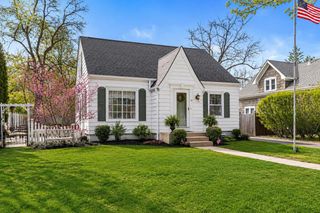 8115 Whitney ROAD, Fox Point, WI 53217
