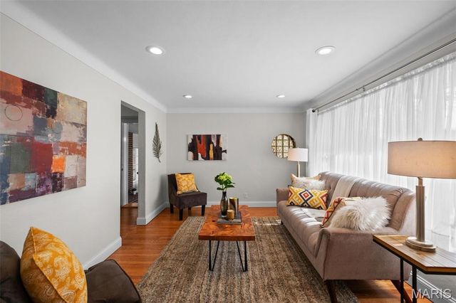 3641 Park Crest Drive, Mehlville, MO 63125