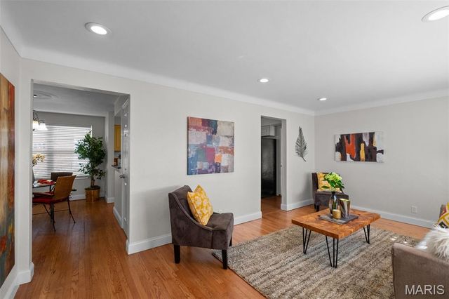 3641 Park Crest Drive, Mehlville, MO 63125