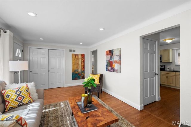 3641 Park Crest Drive, Mehlville, MO 63125